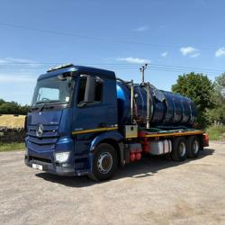 mercedes 2635 Vac Tanker