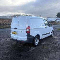 Ford Courier Van Euro 6