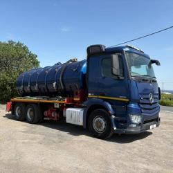 mercedes 2635 Vac Tanker