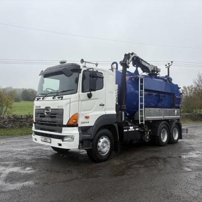 Hino 2838 Vacuum Tank